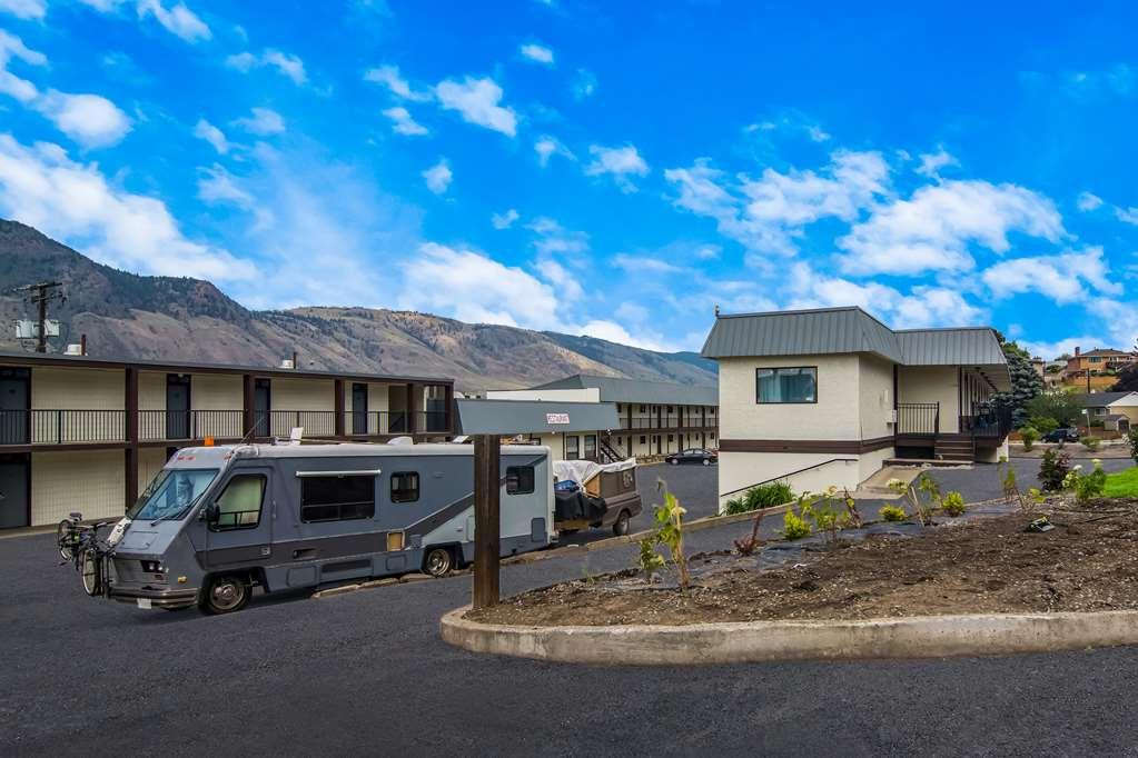 Canadas Best Value Inn & Suites 坎卢普斯 外观 照片