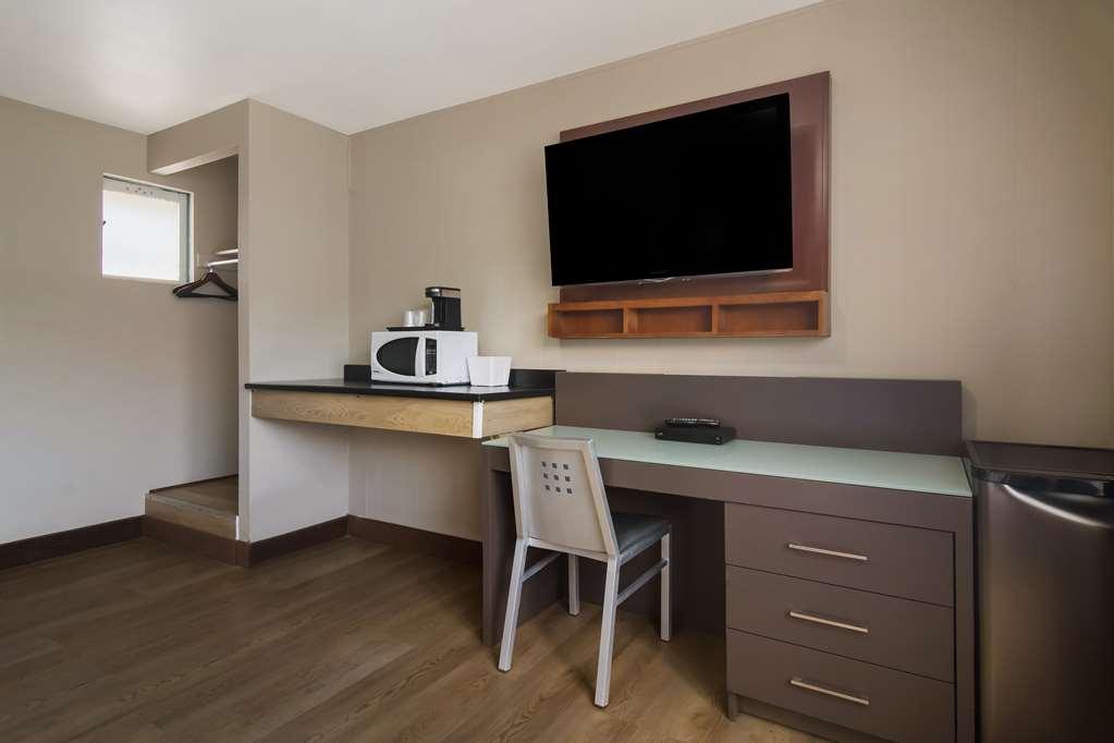 Canadas Best Value Inn & Suites 坎卢普斯 客房 照片
