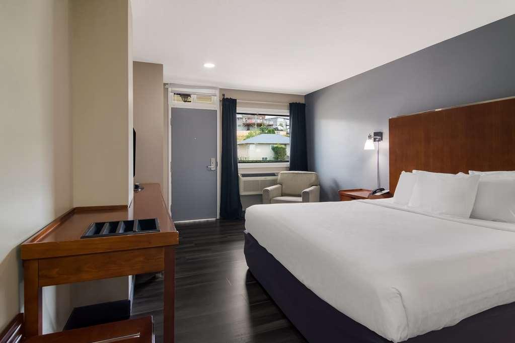 Canadas Best Value Inn & Suites 坎卢普斯 客房 照片